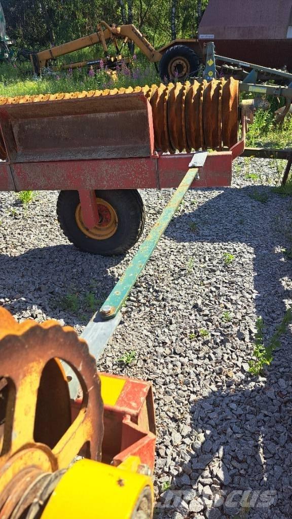 Väderstad Roller 620 مداحل