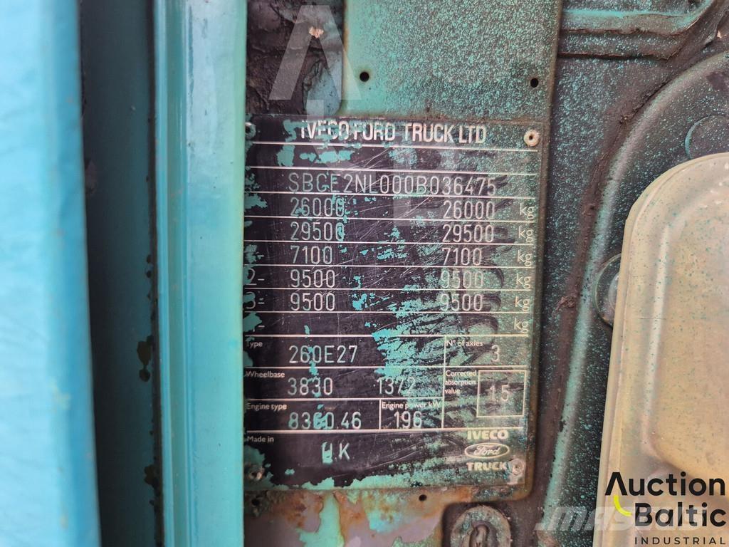 Iveco 260 E27 شاحنات قلابة