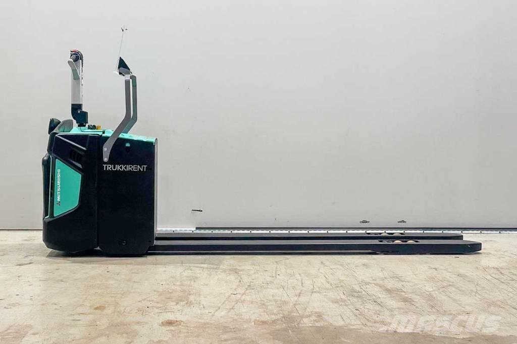 Mitsubishi PBV 20 N2 رافعة منخفضة المستوى ذات منصة