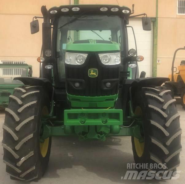 John Deere 6150 R الجرارات