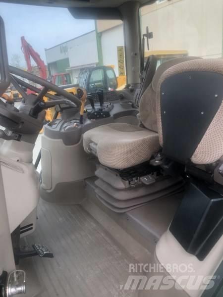 John Deere 6150 R الجرارات
