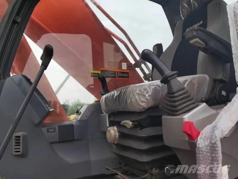 Doosan DX300LC حفارات زحافة