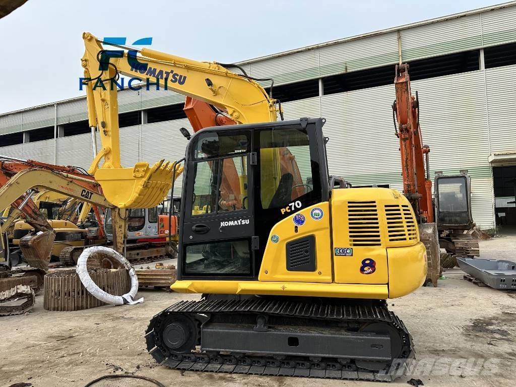 Komatsu PC 70-8 حفارات زحافة