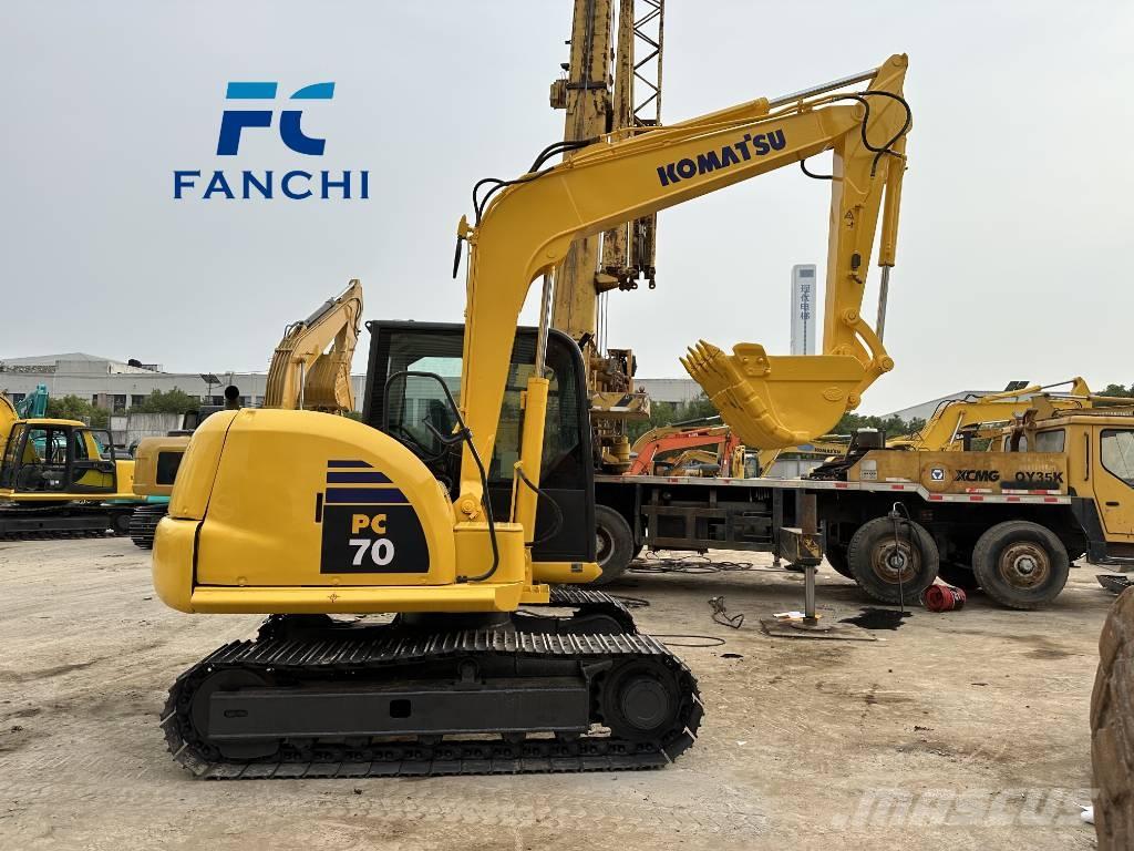 Komatsu PC 70-8 حفارات زحافة