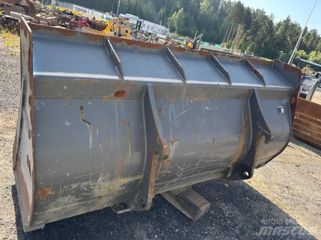 Volvo L 30 GS لوادر بعجل