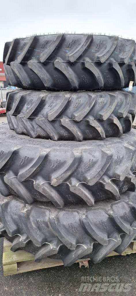 New Holland T5.110 الإطارات والعجلات والحافات