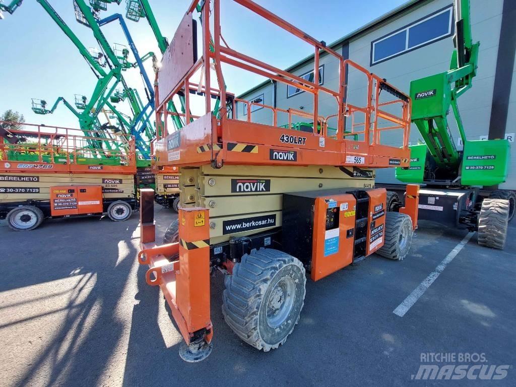 JLG 430 LRT رافعات مقصية الشكل