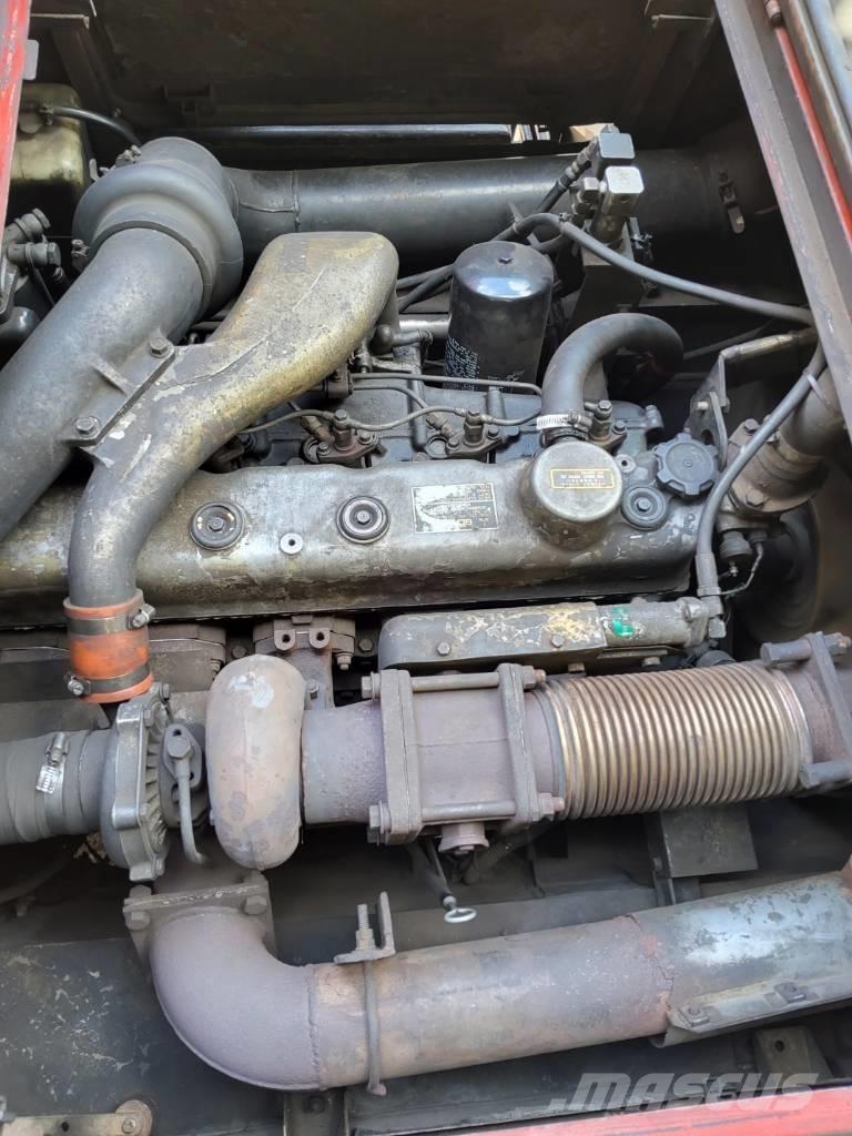 Kato SR 250 رافعات الطرق الوعرة