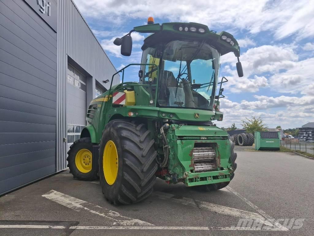John Deere 7300 i علافات ذاتية الدفع