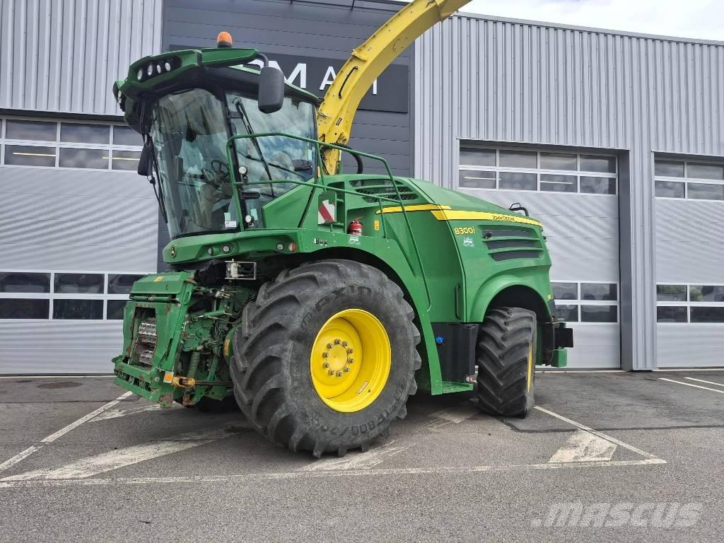 John Deere 7300 i علافات ذاتية الدفع