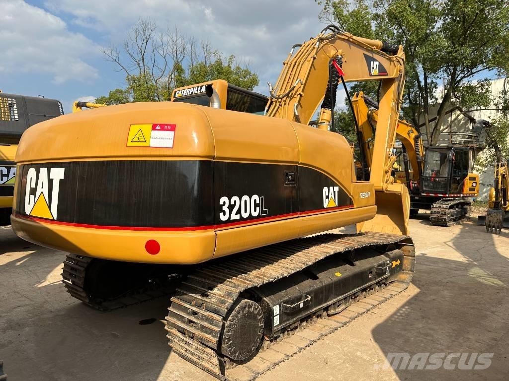 CAT 320 C L حفارات زحافة