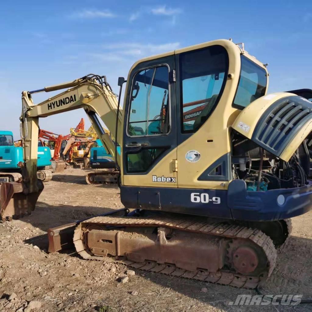 Hyundai R60-9 حفارات صغيرة أقل من 7 طن (حفارات صغيرة)