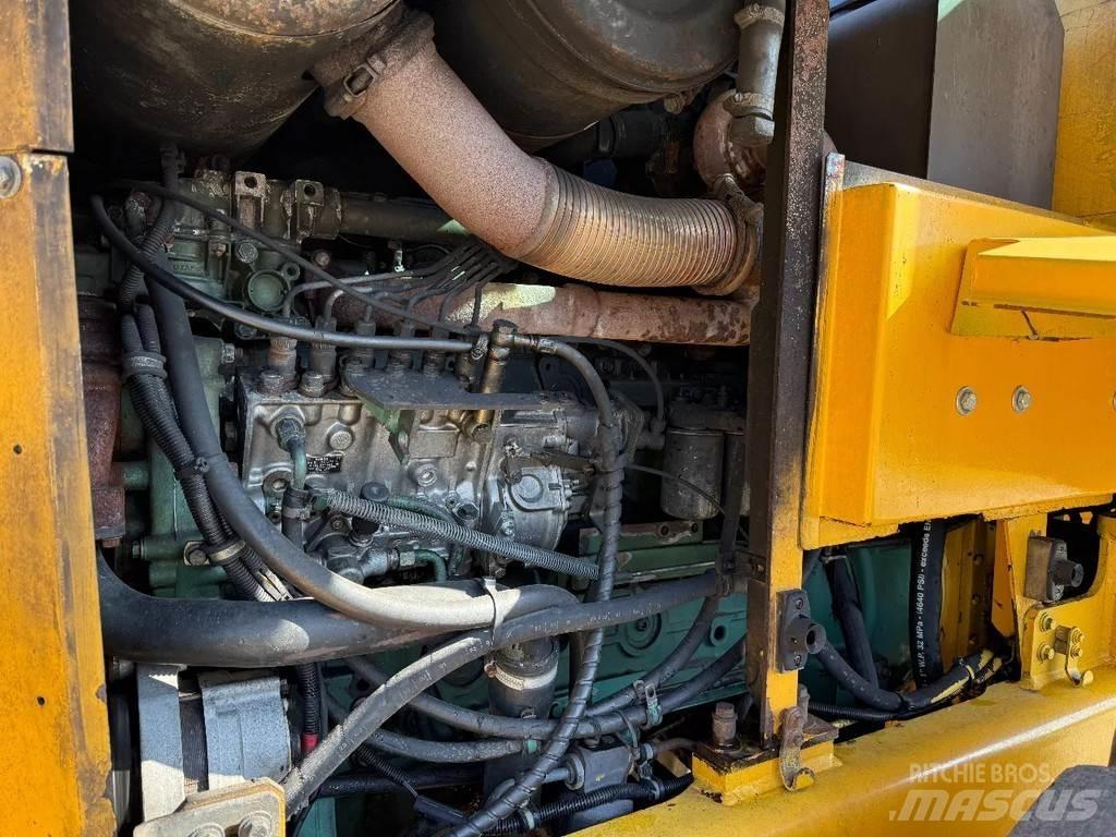 Volvo L70D لوادر بعجل