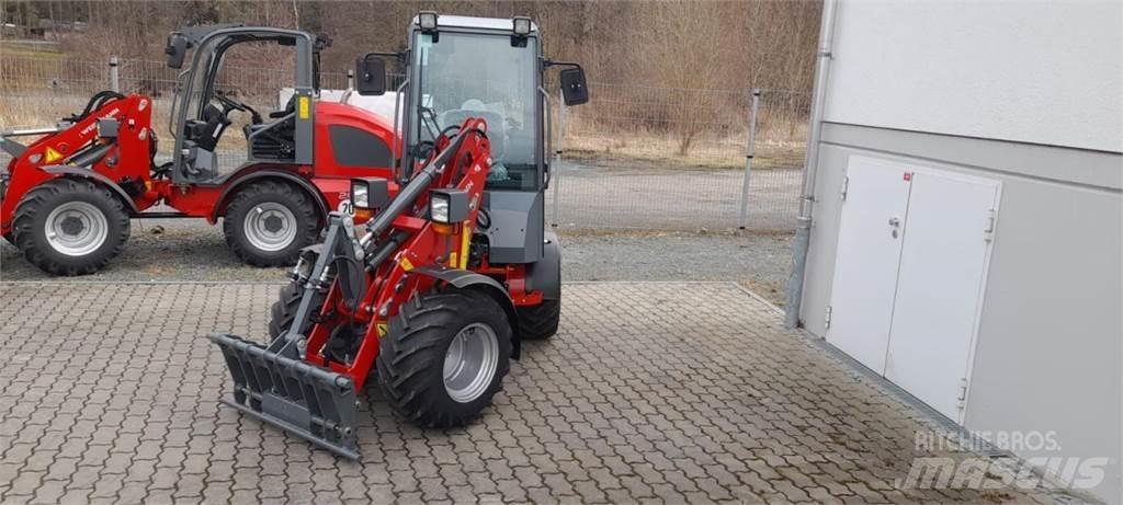 Weidemann 1160 لوادر صغيرة