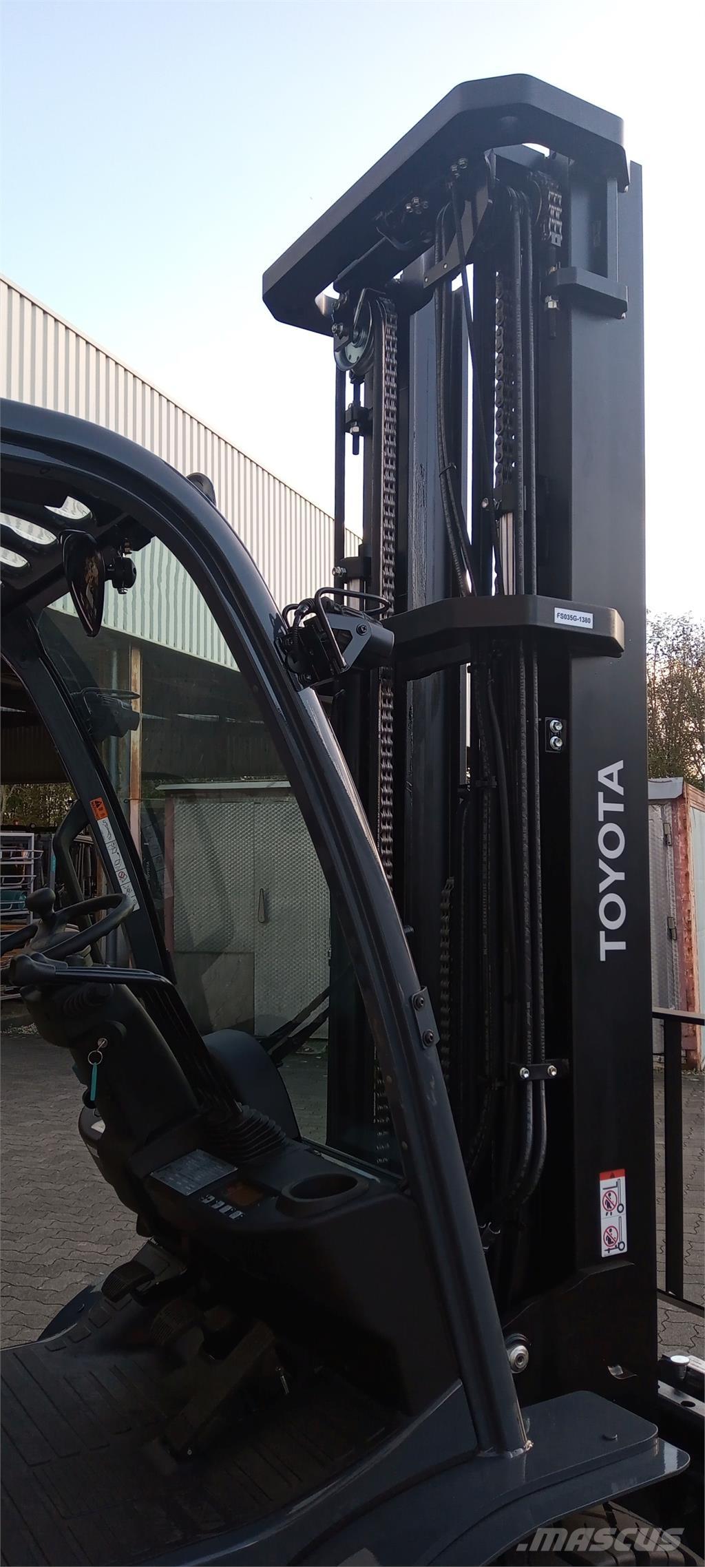 Toyota 02-8FGJF35 شاحنات LPG