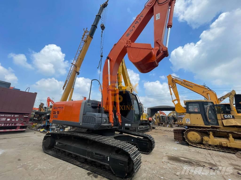 Hitachi ZX 240 حفارات زحافة