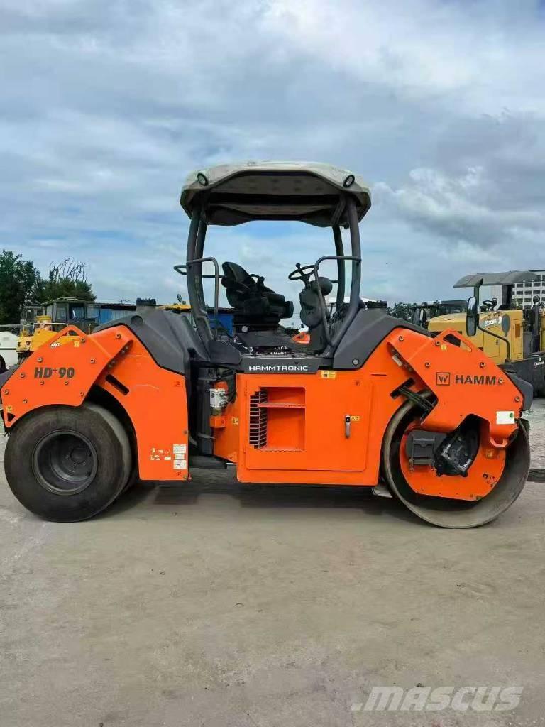 Hamm HD 90 مداحل مزدوجة