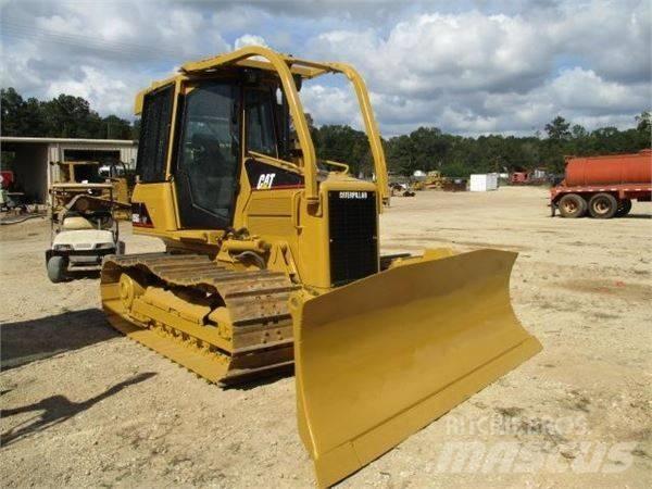 CAT D 5 G LGP بلدوزرات مجنزرة