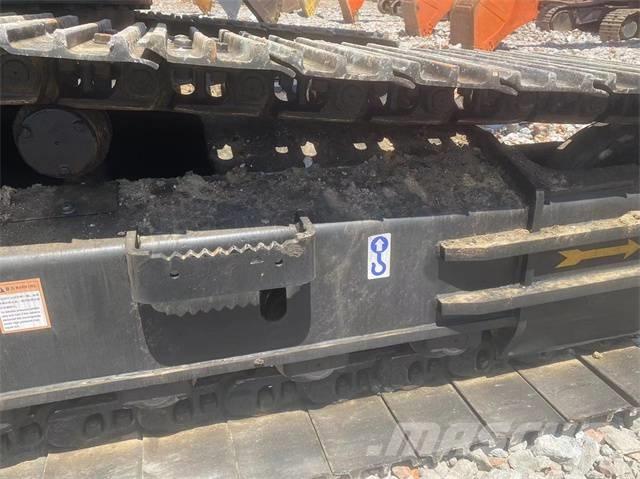 Sany SY215C حفارات زحافة