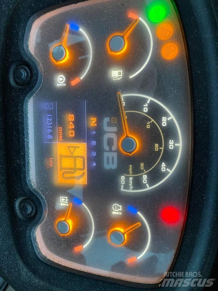 JCB 411 HT T4i لوادر بعجل