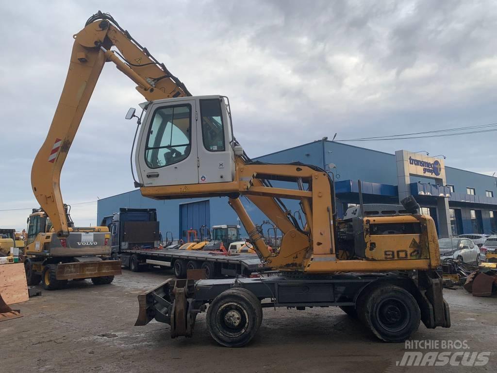Liebherr A 904 C حفارات بعجل