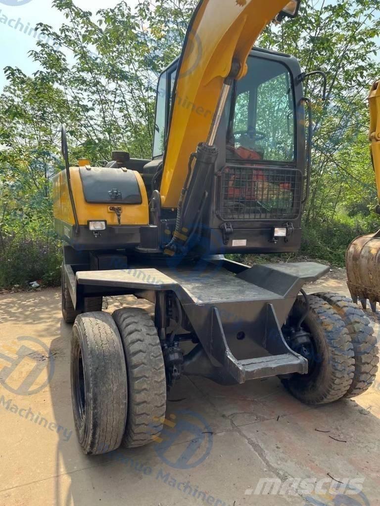 Xinyuan XYB75 حفارات بعجل