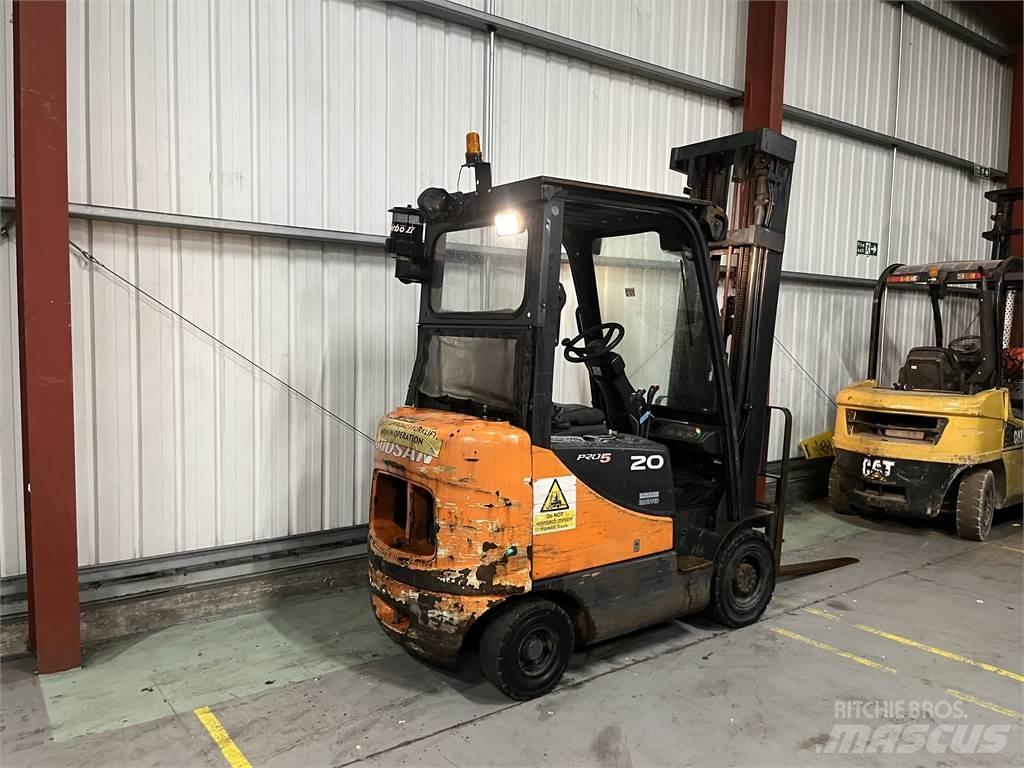 Doosan D20SC-5 شاحنات الديزل