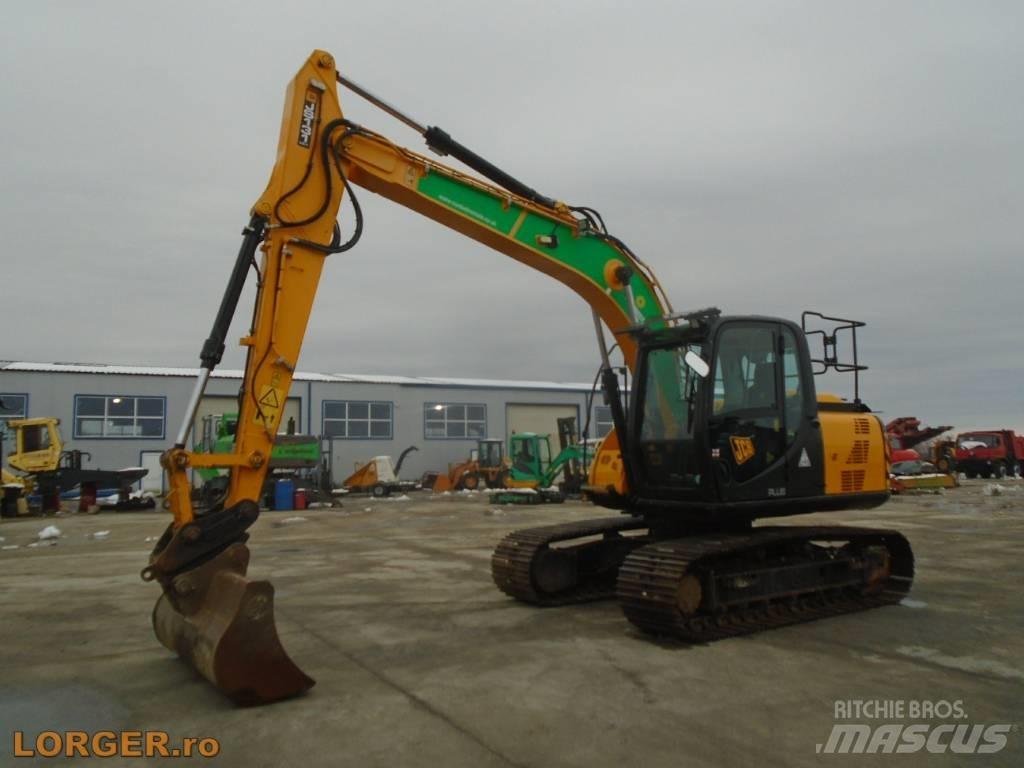 JCB JS 131 LC حفارات زحافة