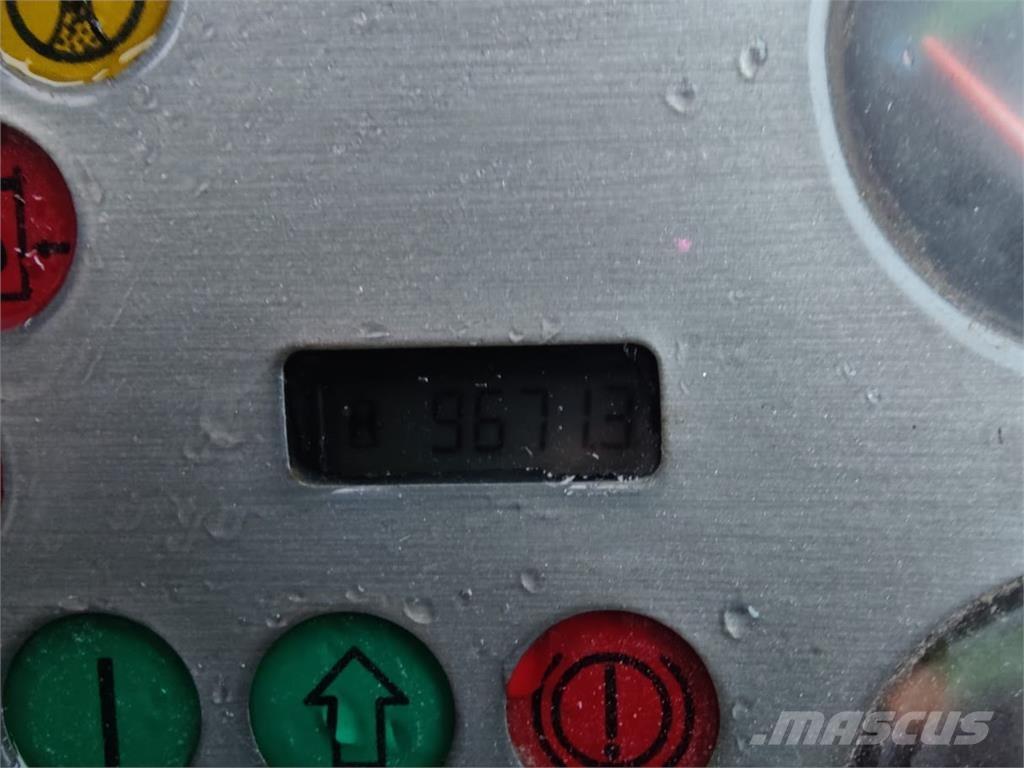 Terex 110W حفارات بعجل