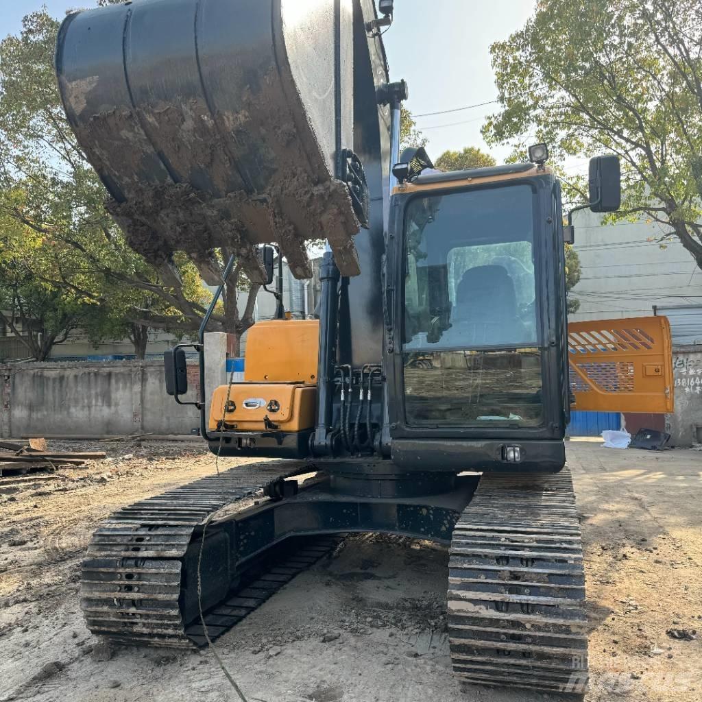 Hyundai R150LC-9S حفارات وسط 7 طن - 12 طن