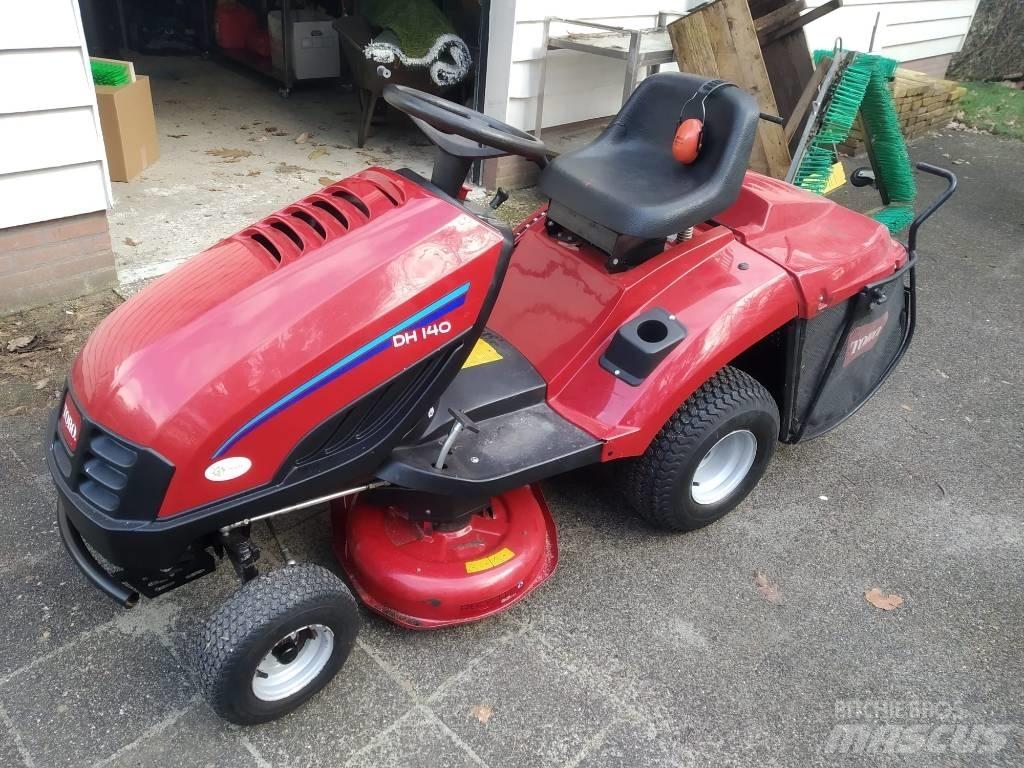 Toro zitmaaier DH140 ركوب الحشائش