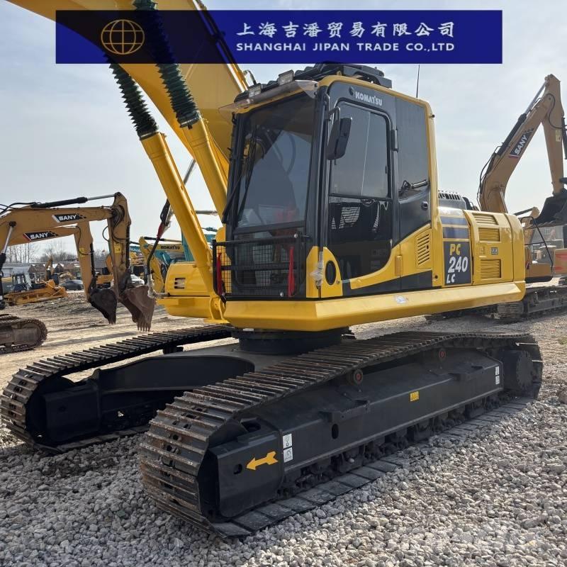 Komatsu PC 240 حفارات زحافة