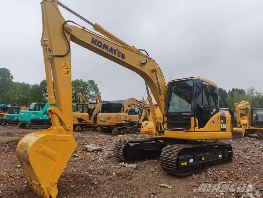 Komatsu PC 130-7 حفارات زحافة