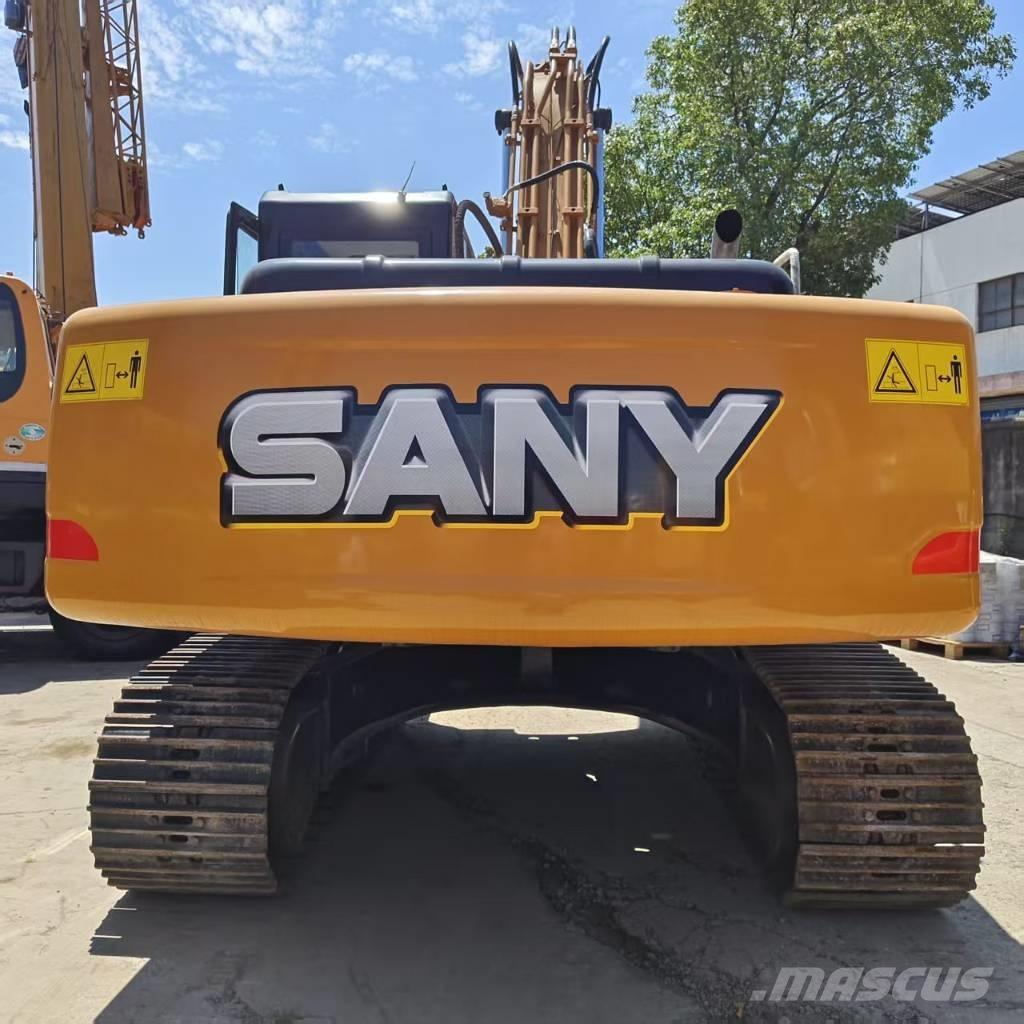 Sany SY 215 C حفارات زحافة
