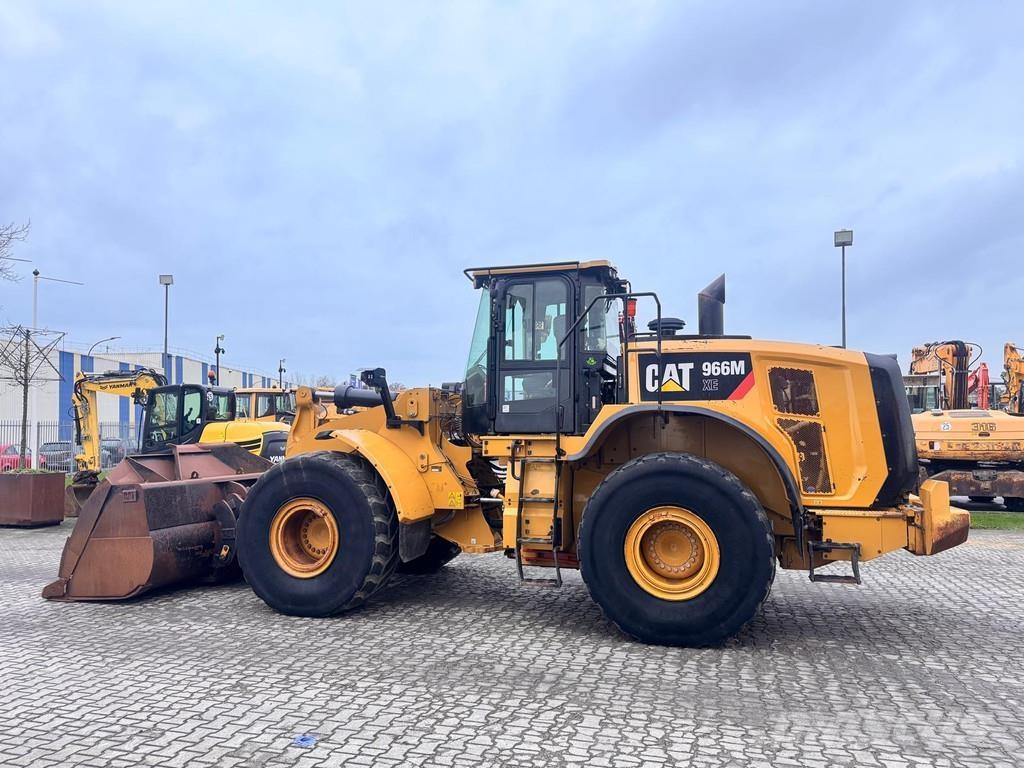 CAT 966 M NVT لوادر بعجل
