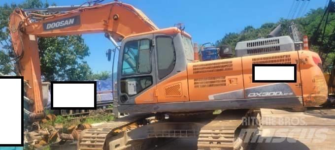 Doosan DX 300 LC-5 حفارات زحافة