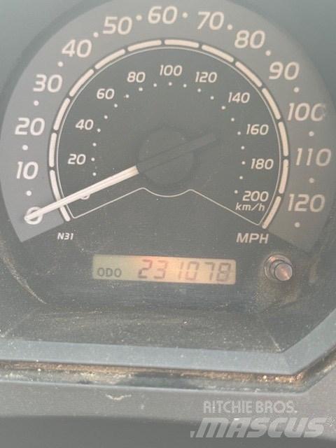 Toyota Hilux شاحنات خفيفة/مفصلية الجوانب