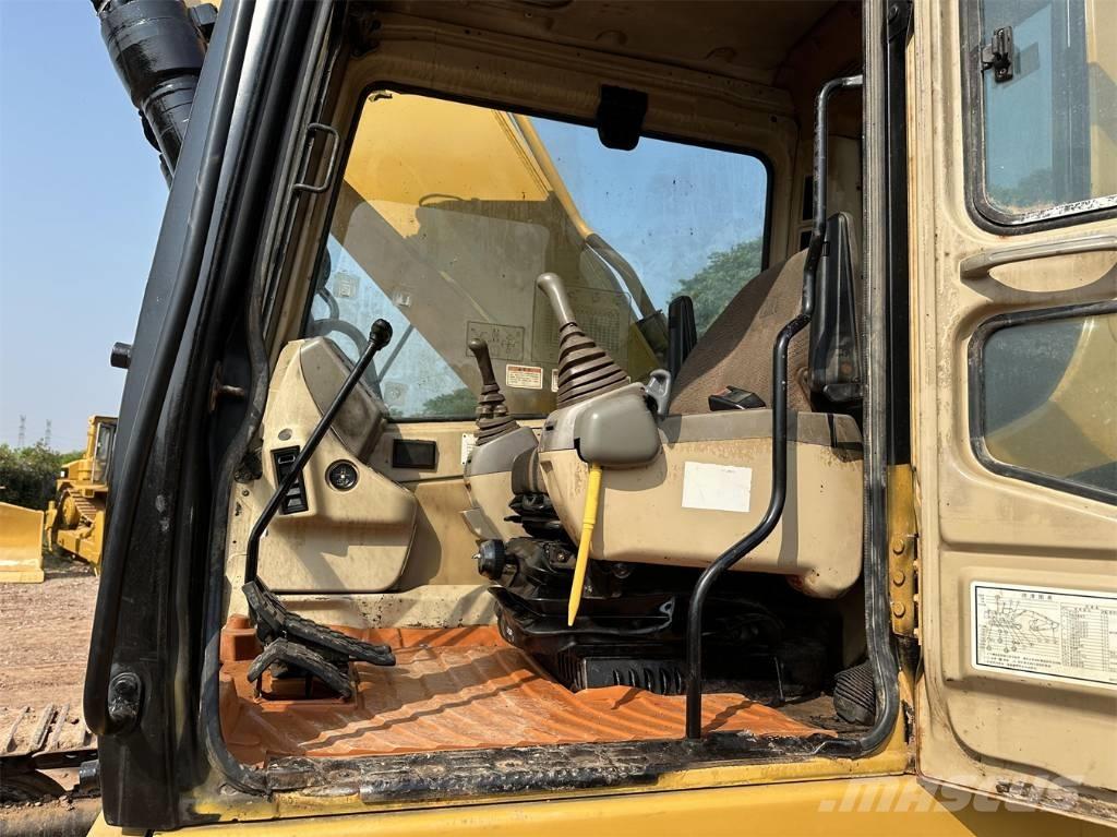 CAT 330 B حفارات زحافة