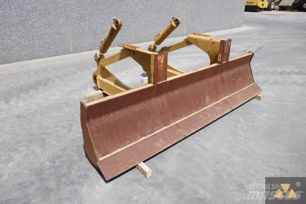CAT Skidder blade نصول