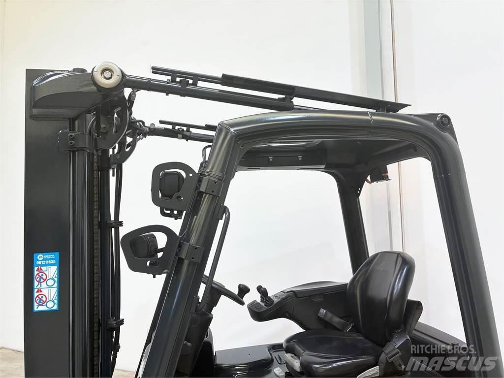 Linde E16 02 شاحنات ذات رافعات شوكية تعمل بالكهرباء