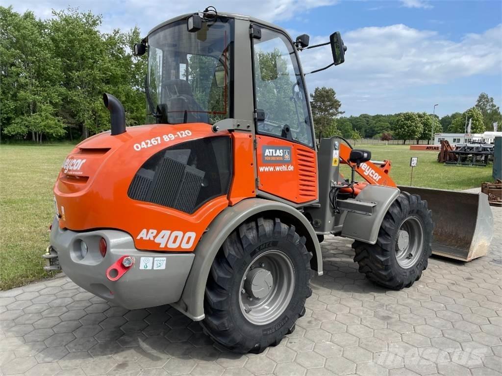 Atlas AR400 لوادر بعجل