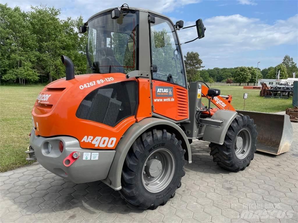 Atlas AR400 لوادر بعجل