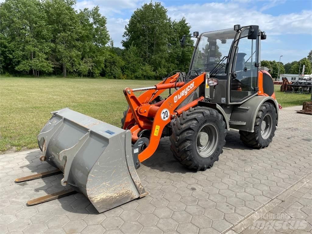 Atlas AR400 لوادر بعجل