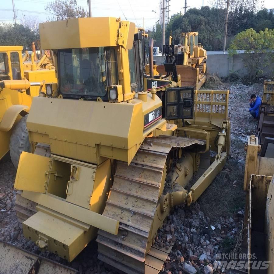 CAT D6R بلدوزرات مجنزرة