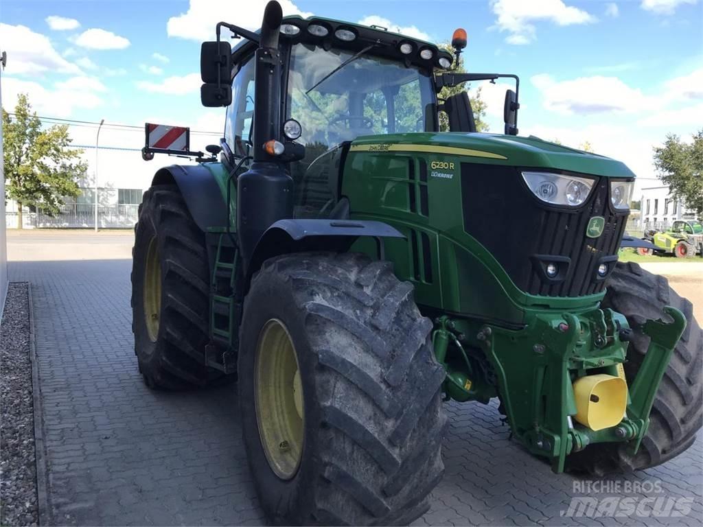 John Deere 6230R الجرارات