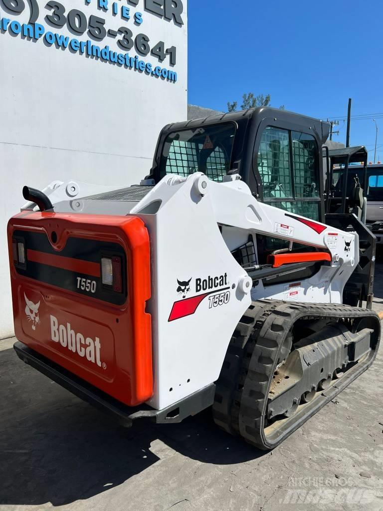 Bobcat T550 لوادر انزلاقية التوجيه