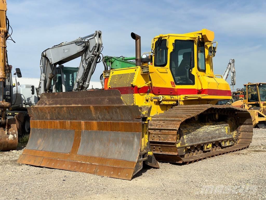 Komatsu D61PX-15EO بلدوزرات مجنزرة