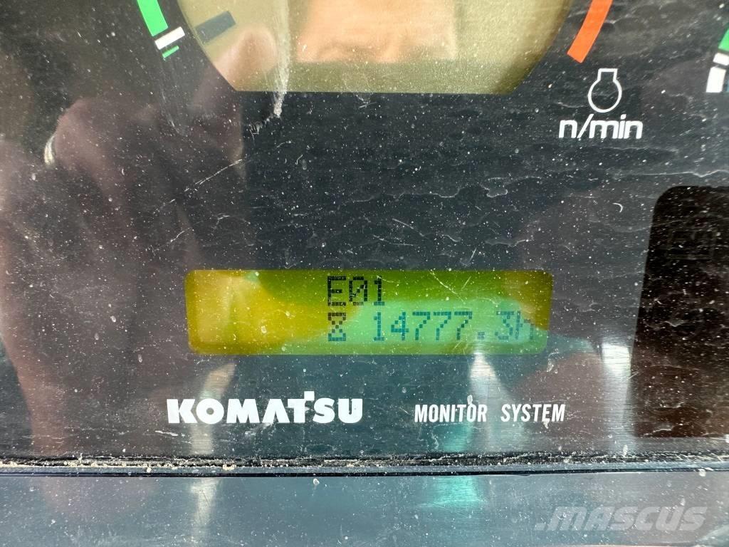 Komatsu D61PX-15EO بلدوزرات مجنزرة