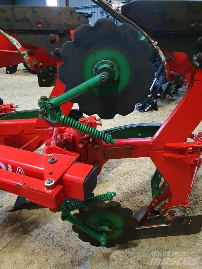 Unia Ibis Vario 5 محاريث عكسية