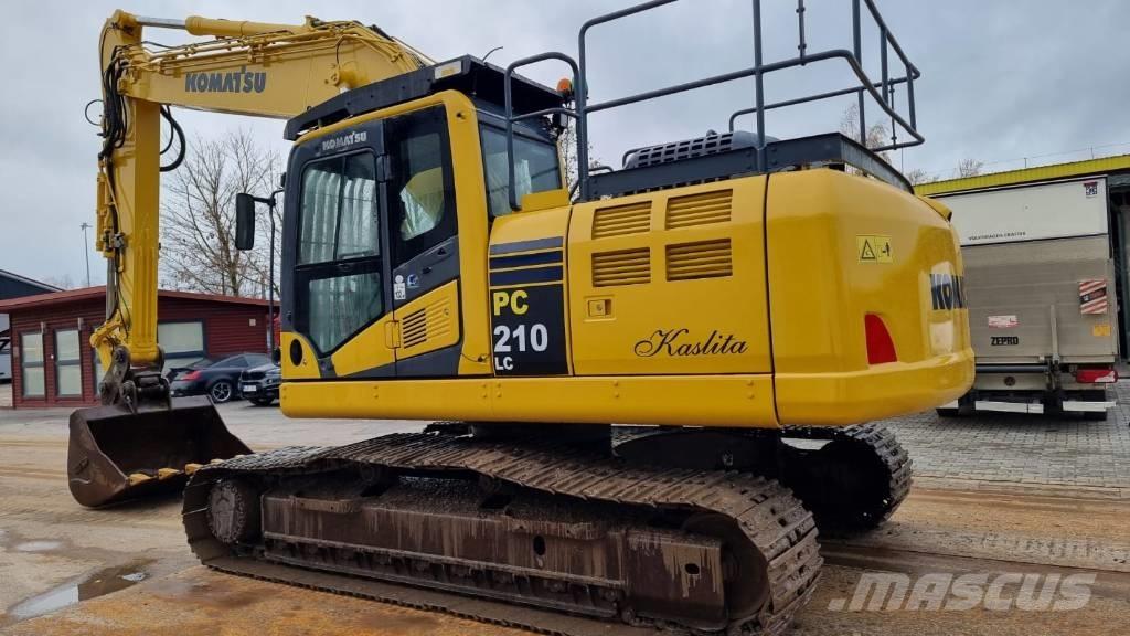 Komatsu PC 210 LC-10 حفارات زحافة